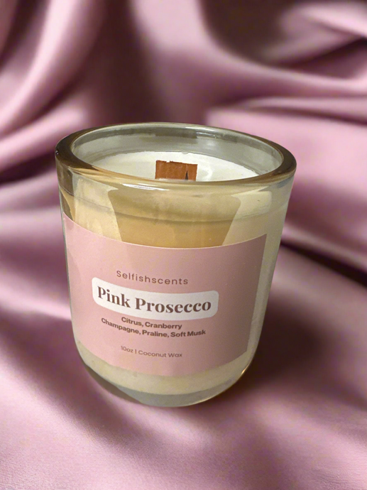 Champagne scented wood wick candle 